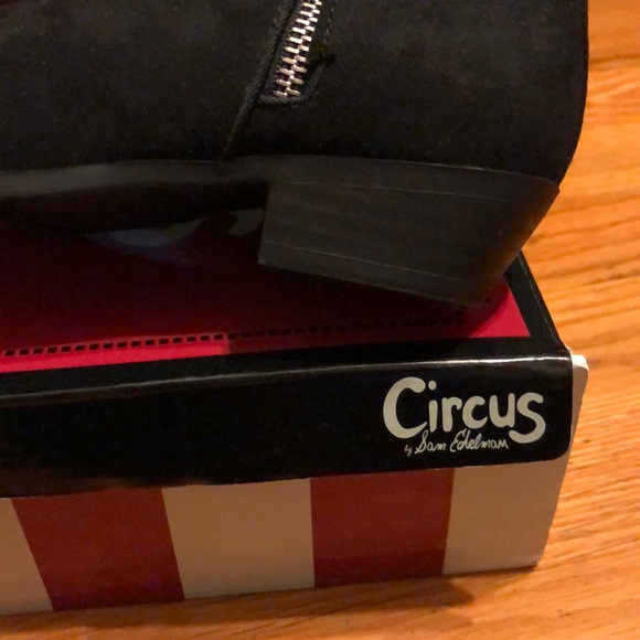 Girls booties - Picture 2 of 3